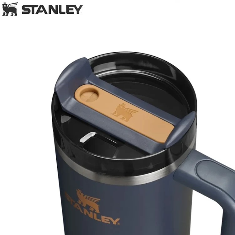 Термокружка Stanley Quencher H2.0 с трубочкой 0,887L Тёмно-серая
