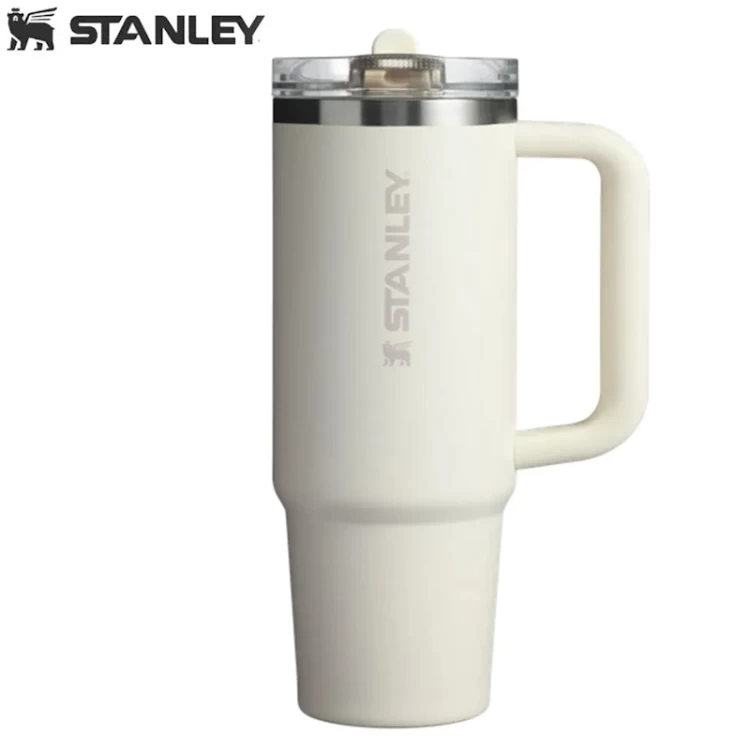 Термокружка Stanley Quencher Protour с трубочкой 0,887L Кремовая