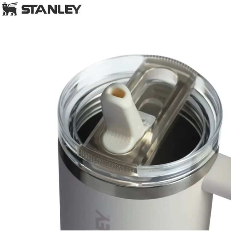 Термокружка Stanley Quencher Protour с трубочкой 0,887L Кремовая