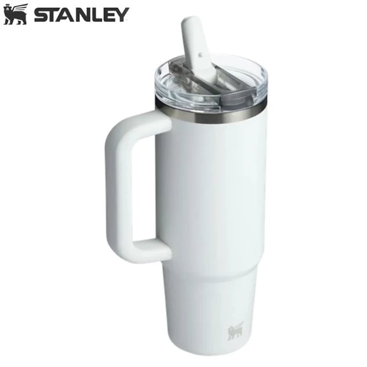 Термокружка Stanley Quencher Protour с трубочкой 0,887L Белая