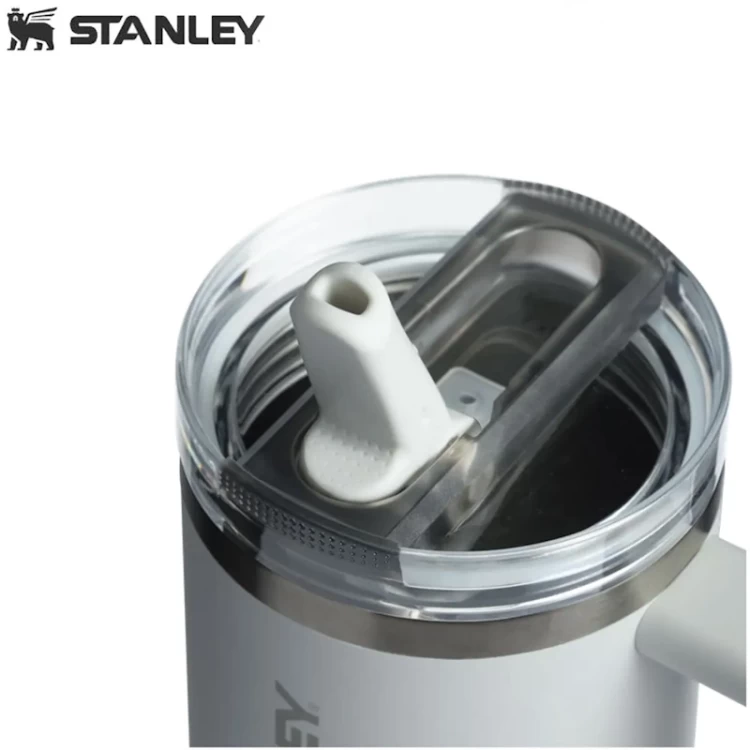 Термокружка Stanley Quencher Protour с трубочкой 0,887L Белая