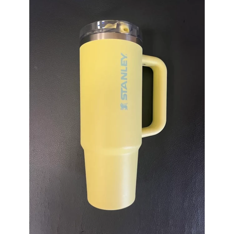 Термокружка Stanley Quencher Protour с трубочкой 0,887L Желтая