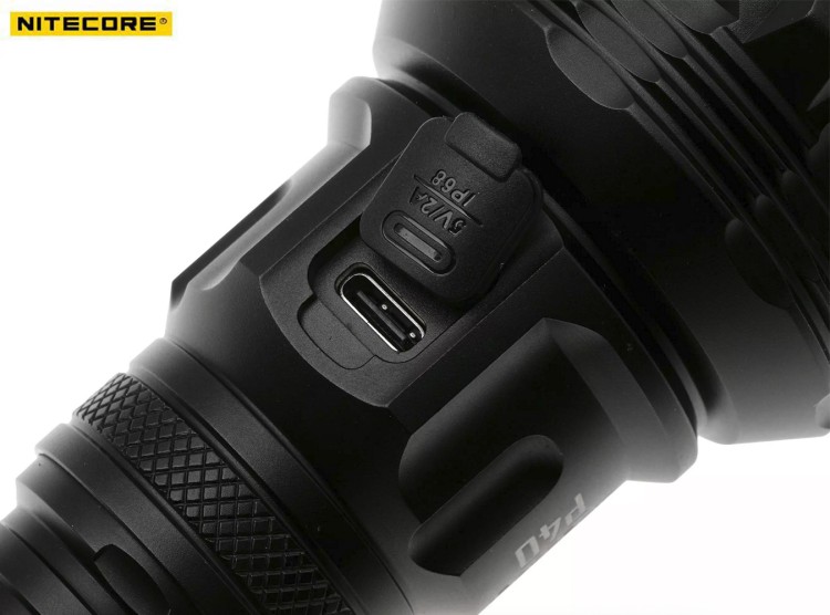Nitecore P40