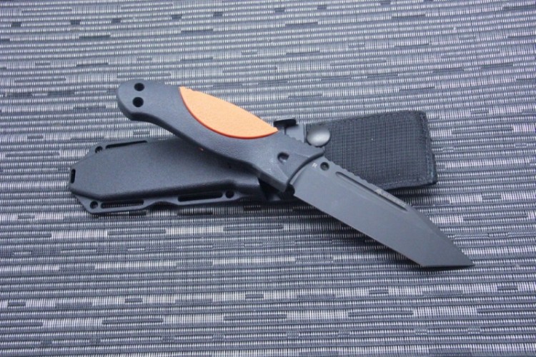 Нож Hogue EX-F02 4.5" Tanto Black/Orange 35244BKR