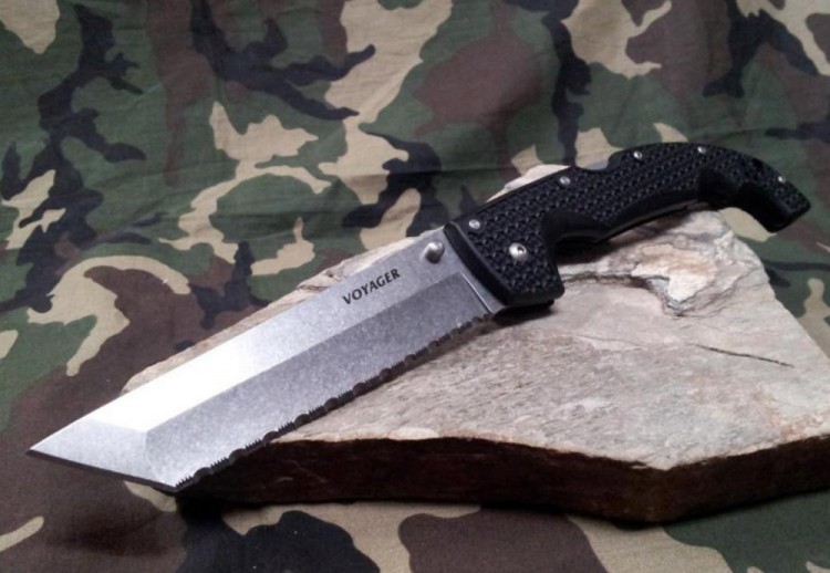 Нож Cold Steel XL Voyager Tanto Serrated Edge 29AXTS