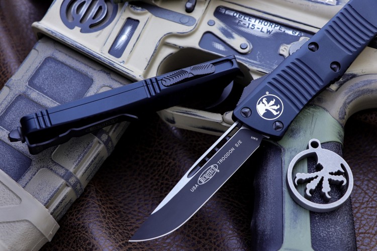 Нож Microtech Troodon 2-Tone C204P Tactical Black 139-1T